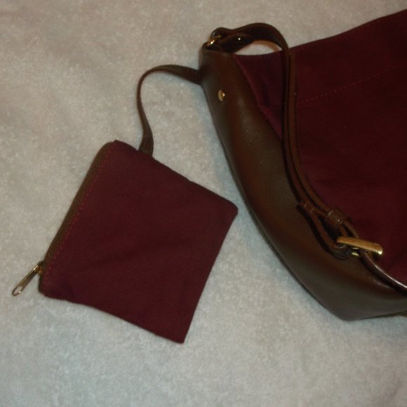 Appleseed's Maroon Red Canvas Purse Handbag - Picture 9 of 10